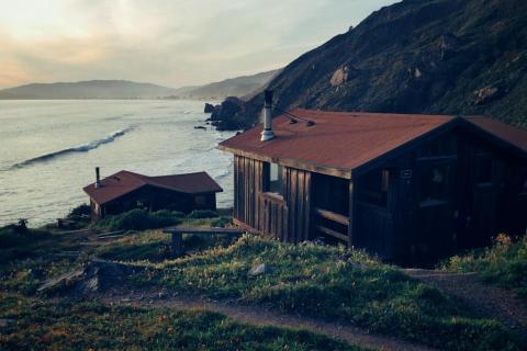 Camp Out In These Oceanside Cabins In Northern California For The Dreamiest Getaway