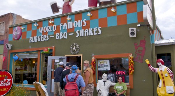 This Fun Burger Joint In New Mexico Will Make Your Mouth Water