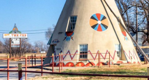 7 Bizarre And Quirky Monuments You'll Only Find In Kansas