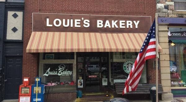 The World’s Best Nut Rolls Are Made Daily Inside This Humble Little Michigan Bakery