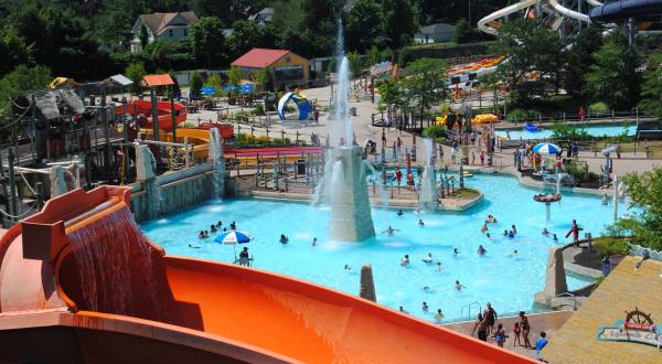 This Magical Water Park In Massachusetts Has The Most Epic Lazy River In The State