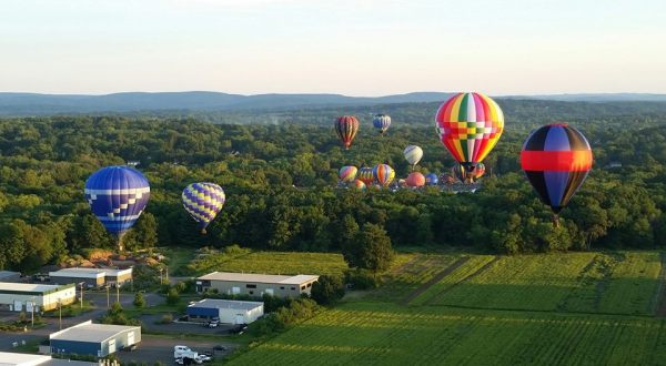 Spend The Day At This Hot Air Balloon Festival In Connecticut For A Uniquely Colorful Experience