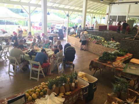 You'll Love Your Trip To This Secluded Farmers Market In Hawaii