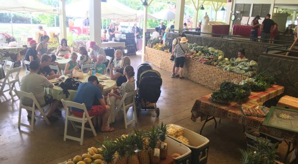 You’ll Love Your Trip To This Secluded Farmers Market In Hawaii
