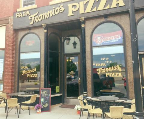 The Small Town Pizza Place In Minnesota You've Never Heard Of But Need To Visit
