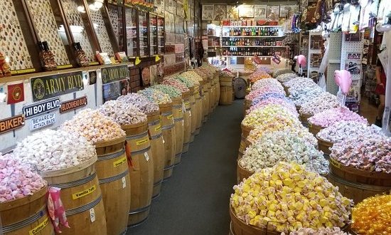 This Gigantic Candy Shop In Nevada Will Take You Back To Your Childhood Days