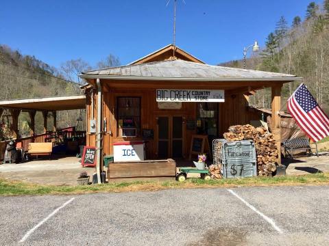 The Lovely Little Country Store In North Carolina That Will Take You Back In Time