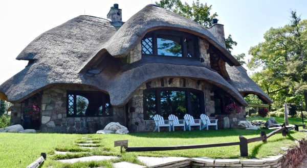 Michigan’s Whimsical Mushroom Houses Simply Must Be Seen To Be Believed
