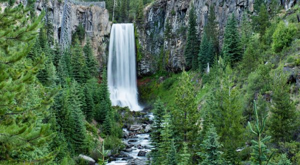 The Ultimate Bucket List For Anyone In Oregon Who Loves Waterfall Hikes