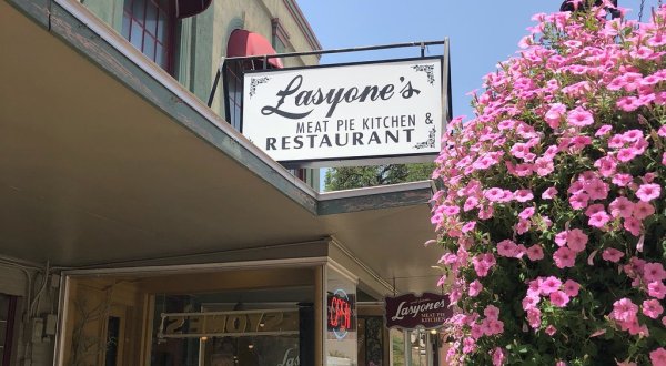 People Travel From All Over For the Meat Pies At This Iconic Restaurant In Louisiana