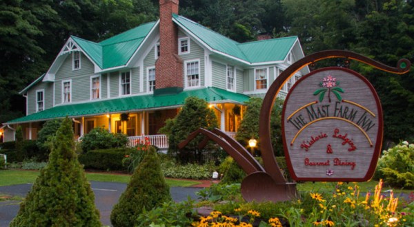 This Historic North Carolina Farmhouse And Inn Has Been Welcoming Guests Since The 1800s