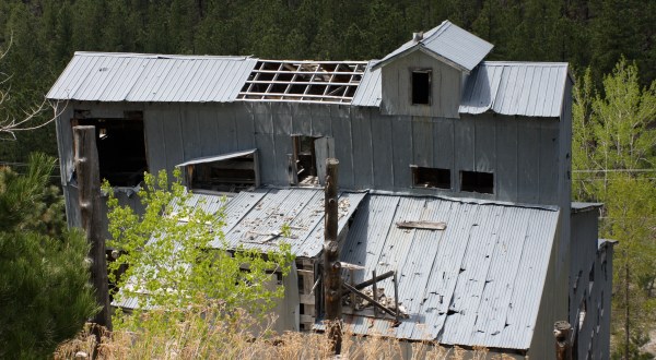 There’s A Hike In South Dakota That Leads You Straight To An Abandoned Mine