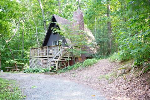 This Wooded Cabin Getaway In Virginia Is Like Something From A Fairytale