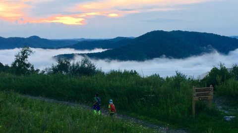 The Unique Kentucky Trail That Takes You To The Top Of The World