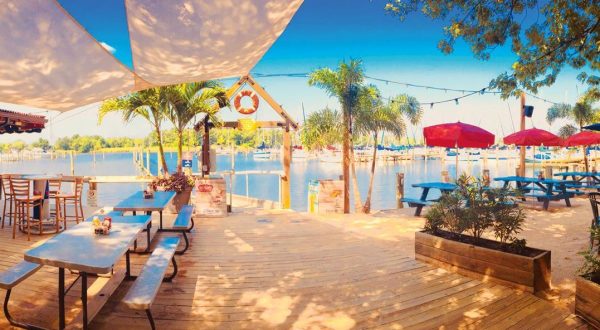 The Beach-Themed Restaurant In Maryland Where It Feels Like Summer All Year Long