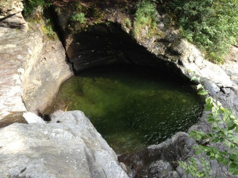 The Natural Swimming Hole In Vermont That Will Take You Back To The Good Ole Days