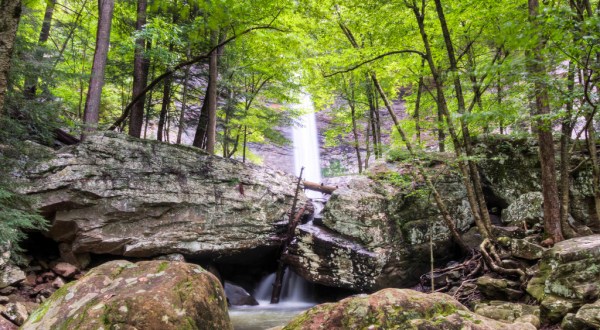 The Ultimate Bucket List For Anyone In Tennessee Who Loves Waterfall Hikes
