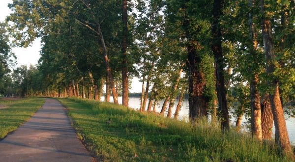 The Ultimate Bucket List For Anyone Who Loves Waterfront Trails In Louisiana