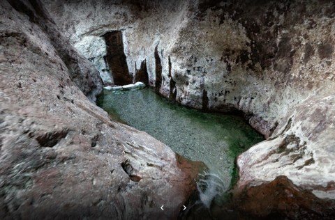 This Hidden Hot Spring In Arizona Will Take You A Million Miles Away From It All