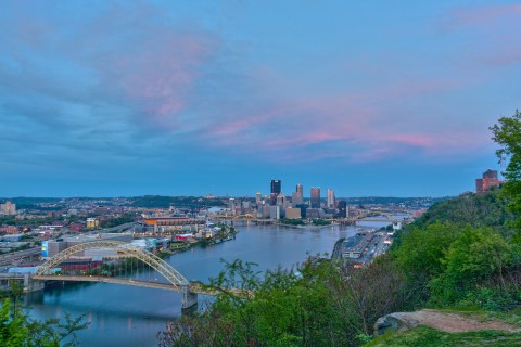 The Breathtaking Overlook In Pittsburgh That Lets You See For Miles And Miles