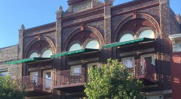 Dine On This Historic Balcony In Indiana That Offers Stunning Views