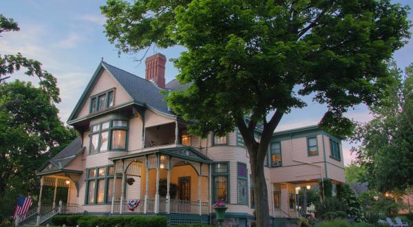 This Captivating 19th-Century Mansion In Indiana Is The Dreamiest Bed & Breakfast Ever