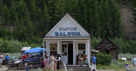 One Of Idaho's Very First Towns Is Frozen In Time And You'll Definitely Want To Visit