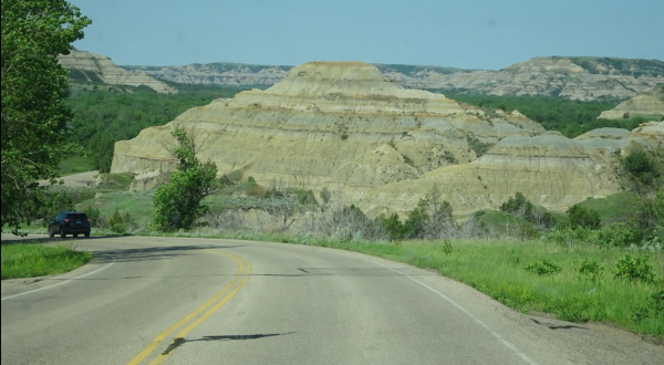 Take An Unforgettable Drive To The Top Of North Dakota’s Highest Hills
