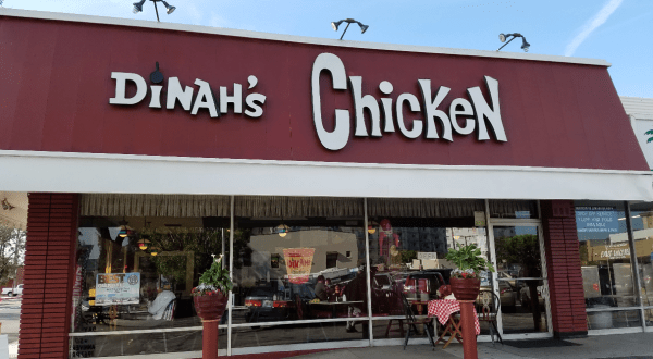 You’ll Find The Best Fried Chicken On The Planet At This Inconspicuous Southern California Restaurant