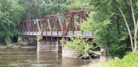 The Beautiful Bridge Hike In Michigan That Will Completely Mesmerize You
