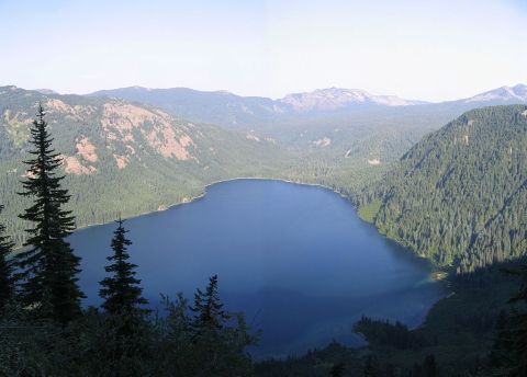 The Gorgeous Washington Lake You Never Knew Existed... But Have To Visit