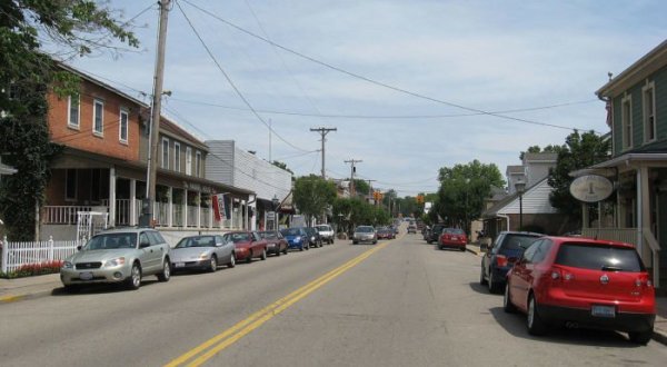 You Won’t Want To Drive Through The Most Haunted Town In Ohio At Night Or Alone