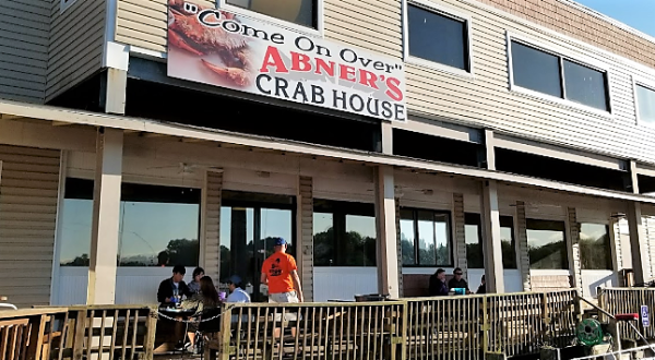 This Crab Shack Hidden In Maryland Is A Gem For Fresh Seafood