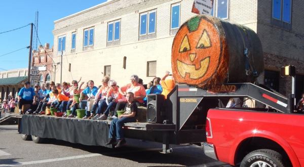 These 11 Small Town Fall Festivals In Texas Will Reconnect You With Your Roots