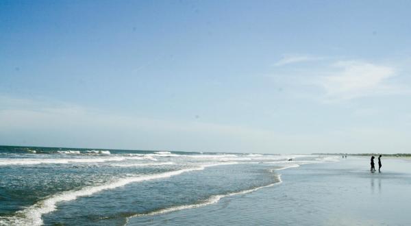 The Secret Tropical Beach In South Carolina Where The Water Is A Mesmerizing Blue