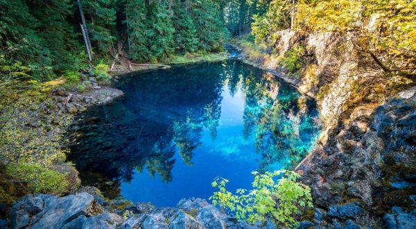 There’s A Hidden Oasis Waiting For You At The End Of This Oregon Trail