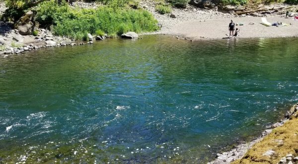 The Swimming Holes Along This Riverside Trail In Oregon Are Perfect On A Summer’s Day