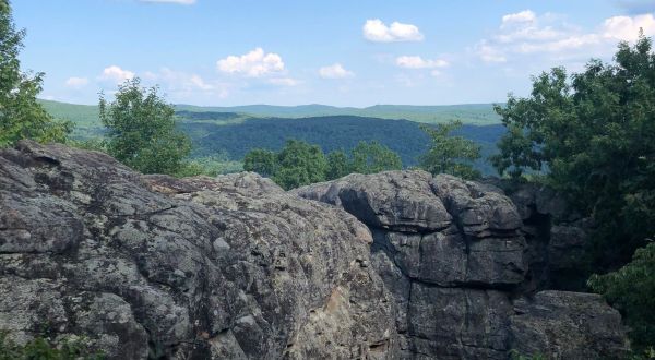 Take This Hike To Reach The Most Unique Scenic Area In Arkansas