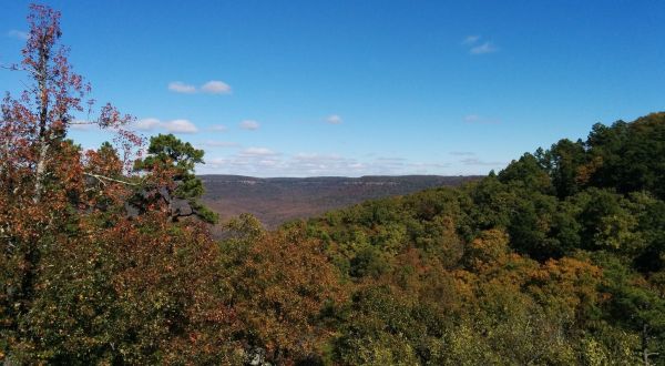 The Scenic Arkansas Drive That’s Beautiful Anytime Of The Year