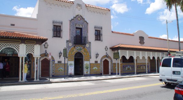 Florida’s Very First Spanish Eatery, Columbia Restaurant, Has Delighted Diners For Over 110 Years