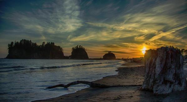 The Underrated Sandy Beach In Washington You Absolutely Need To Visit