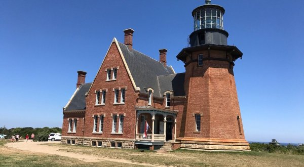 Few People Know The Fascinating Story Behind This Rhode Island Lighthouse