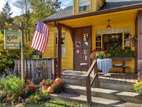 This Quirky Little West Virginia Restaurant Is The Definition Of A Hidden Gem
