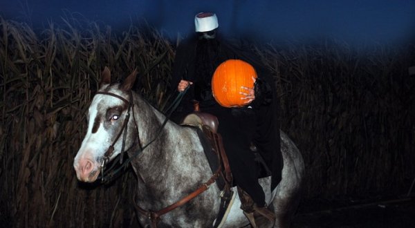 This Haunted Hayride Near Pittsburgh Has Fall Written All Over It