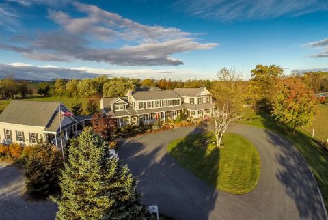 It Doesn't Get Much Better Than This Bed And Breakfast Located On A Beautiful Pennsylvania Farm