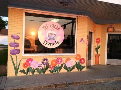 The World’s Freshest Donuts Are Tucked Away Inside This Hidden Virginia Bakery