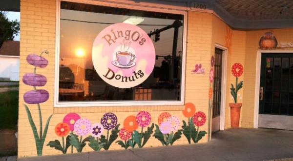 The World’s Freshest Donuts Are Tucked Away Inside This Hidden Virginia Bakery
