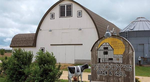 There’s A Delicious Steakhouse Hiding Inside This Old Iowa Barn That’s Begging For A Visit