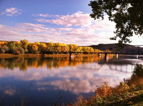 Fall Is Coming And These Are The 8 Best Places To See The Changing Leaves In Montana