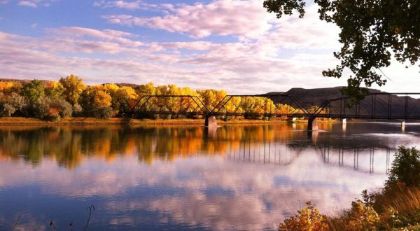 Fall Is Coming And These Are The 8 Best Places To See The Changing Leaves In Montana